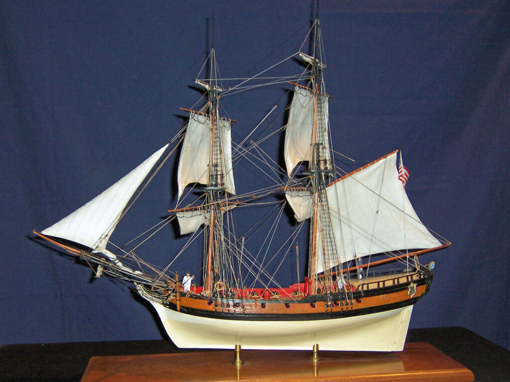 Model of privateer Fair American - Port side