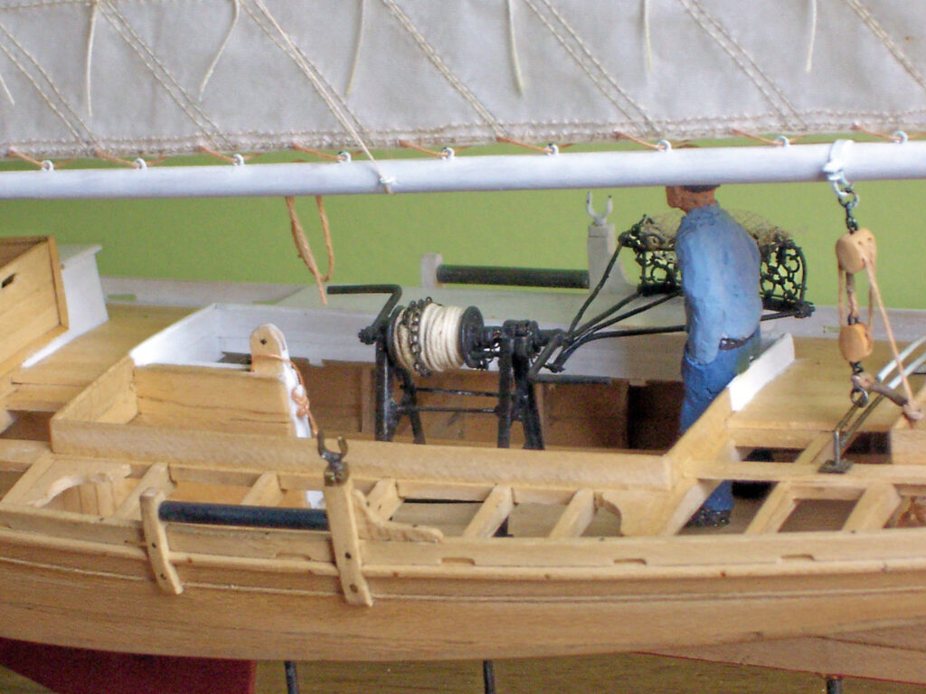 Model of Chesapeake Bay Skipjack 'Shorebird' - Dredge and winch