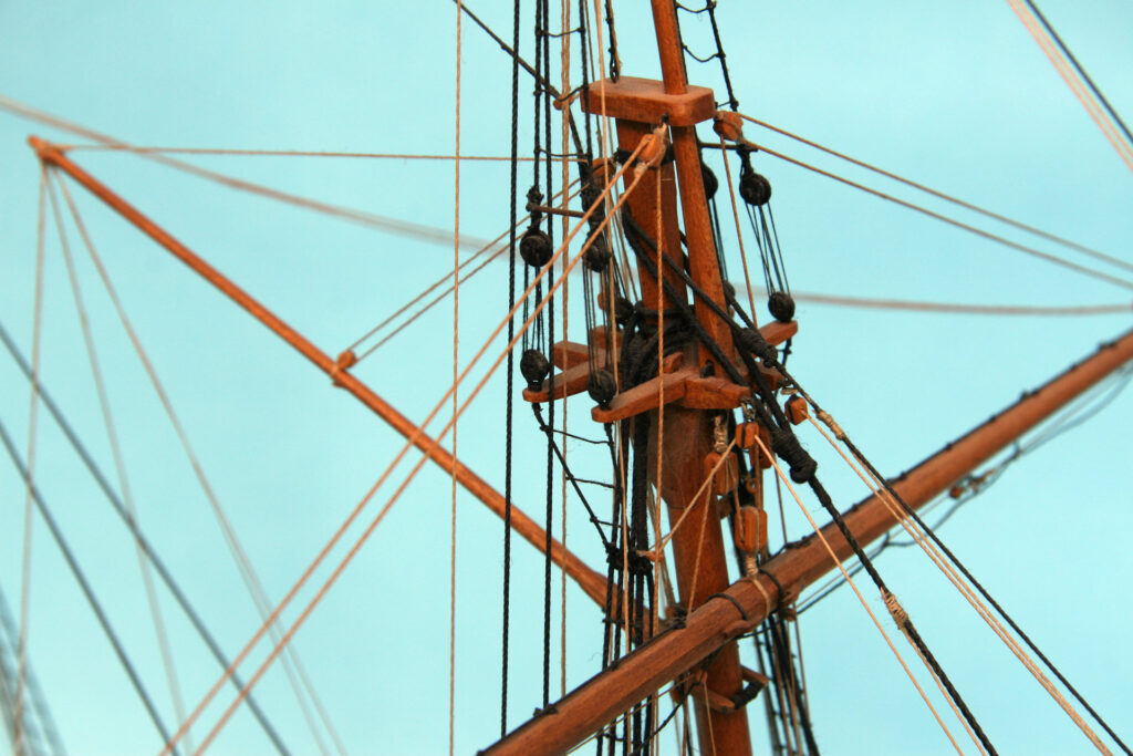 Model of schooner Fly - crosstrees