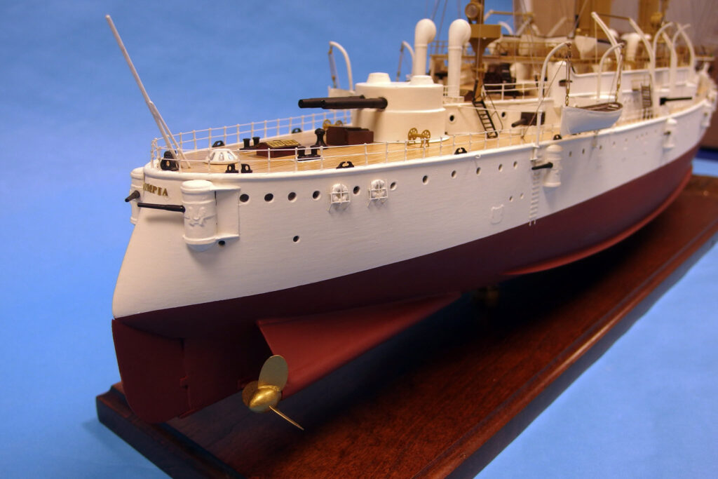 Model of USS Olympia (C-6) - stern and aft turret, starboard quarter