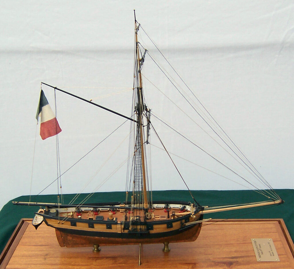 Model of the French cutter Espion - Starboard side